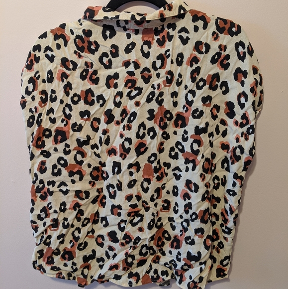 Reitmans Leopard print blouse - Picture 3 of 4